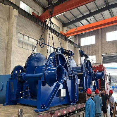 Tời neo trống thủy lực màu xanh 500kN cho tàu đánh cá chở hàng
