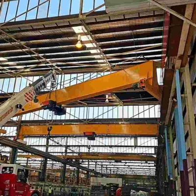 Động cơ cẩu trên không loại điện loại châu Âu điều khiển từ xa C đường ray đơn 5T 15T
