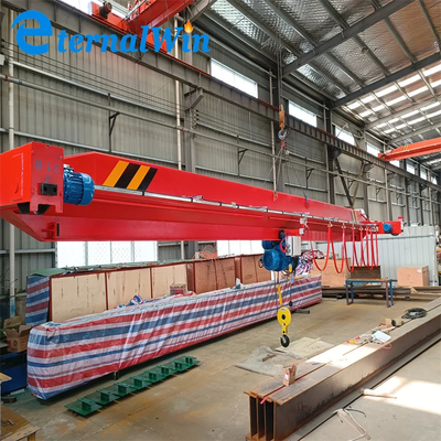Máy cẩu trên cao nâng tùy chỉnh với nguồn điện 380V và điều khiển lơ / điều khiển từ xa