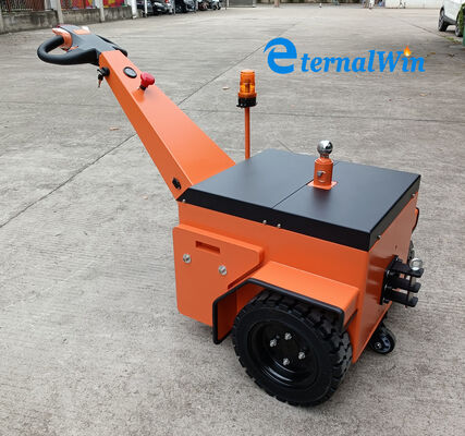 Xe đầu kéo bằng thép, lực kéo định mức 7000N, tốc độ di chuyển khi bốc dỡ hàng hóa từ 2 đến 3 km/giờ, thích hợp cho công nghiệp.